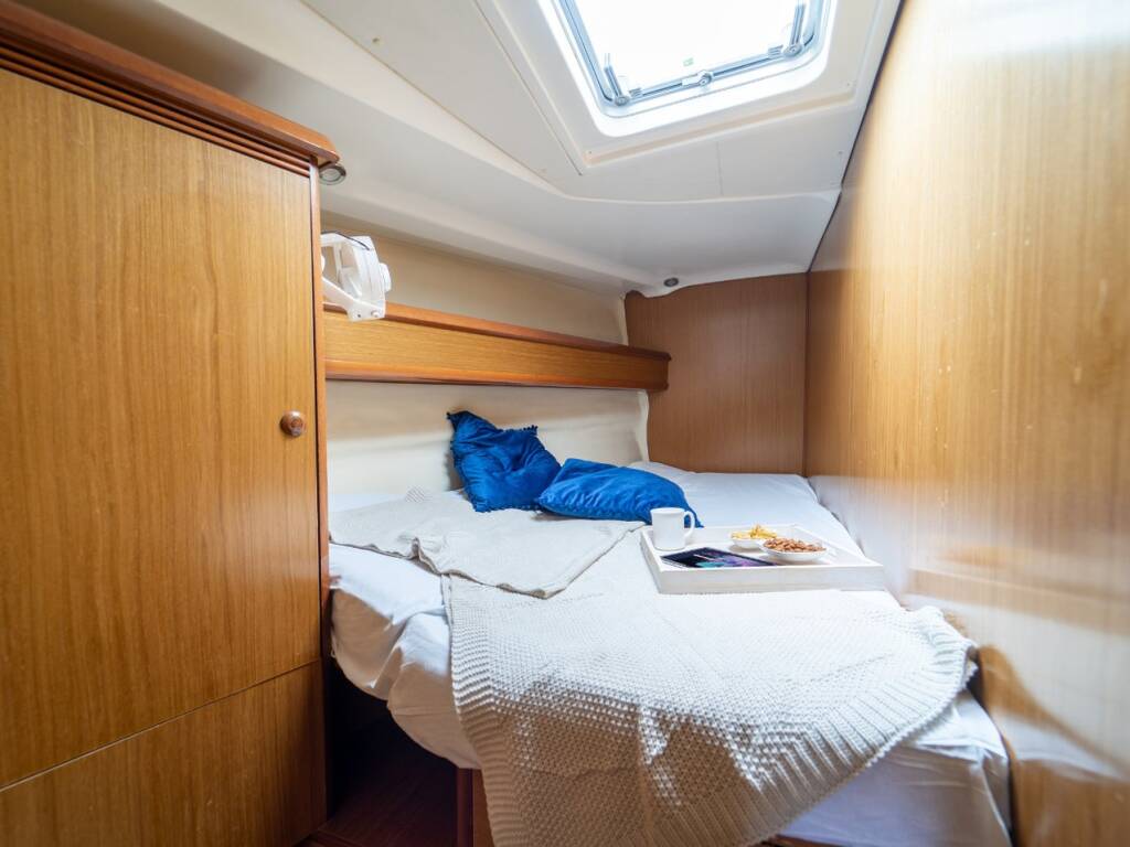 Sailing yacht Sun Odyssey 49 