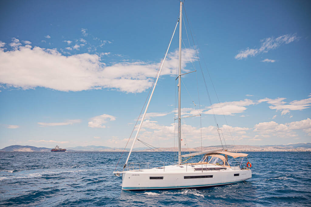 Sailing yacht Sun Odyssey 490 Jason