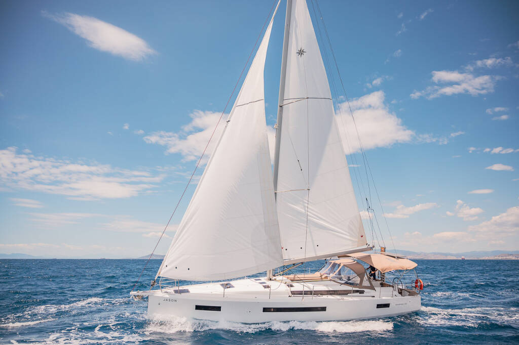 Sailing yacht Sun Odyssey 490 Jason