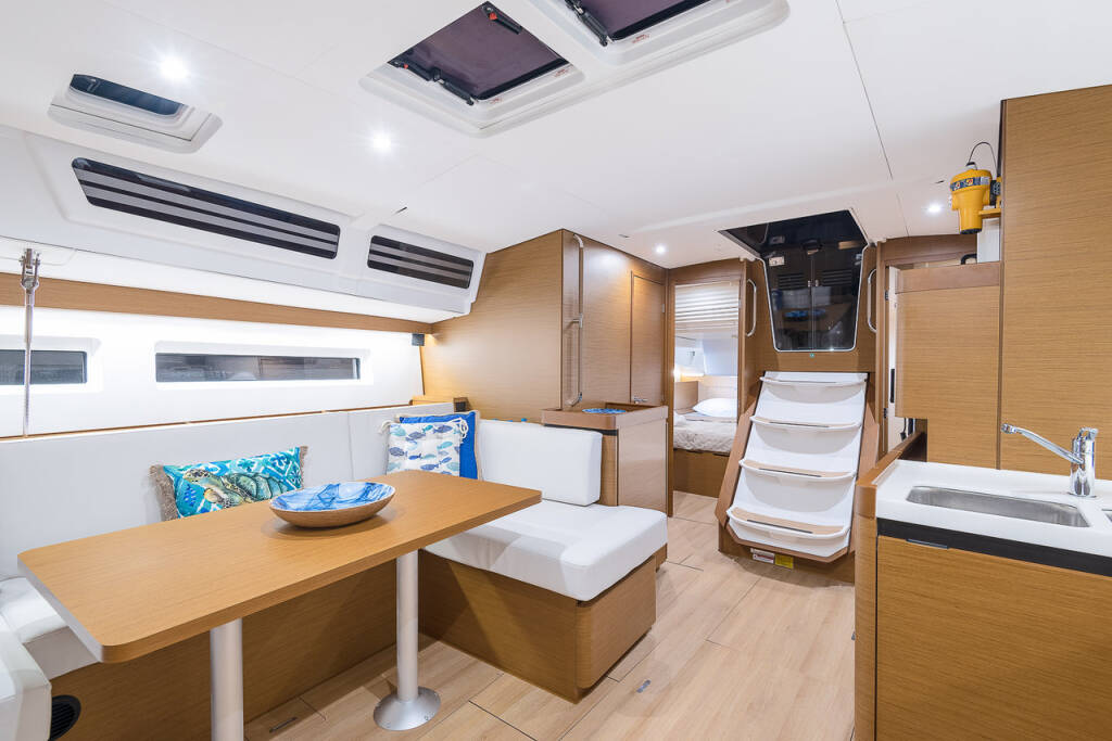 Sailing yacht Sun Odyssey 490 Jason