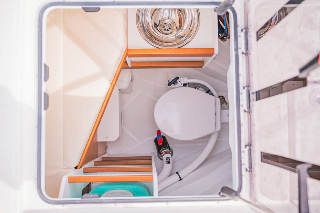 Sailing yacht Sun Odyssey 490 Jason