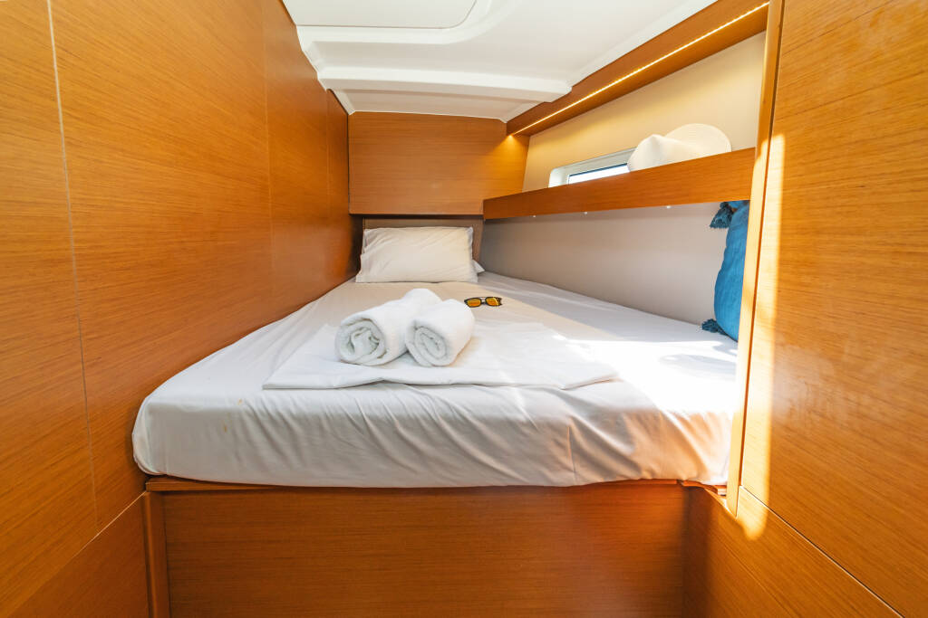 Sailing yacht Sun Odyssey 490 Marina II