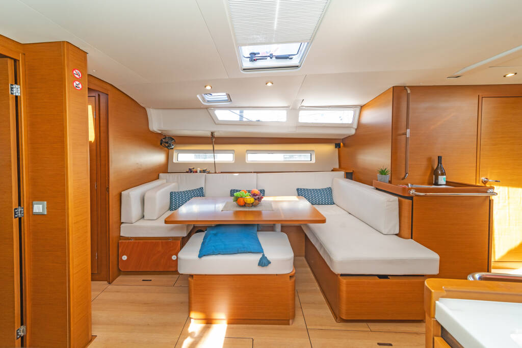 Sailing yacht Sun Odyssey 490 Marina II