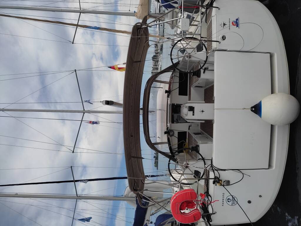 Sailing yacht Sun Odyssey 490 White Pearl