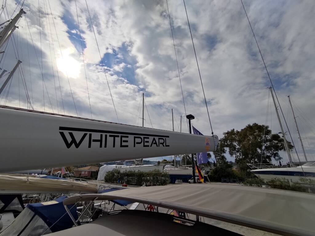 Sailing yacht Sun Odyssey 490 White Pearl