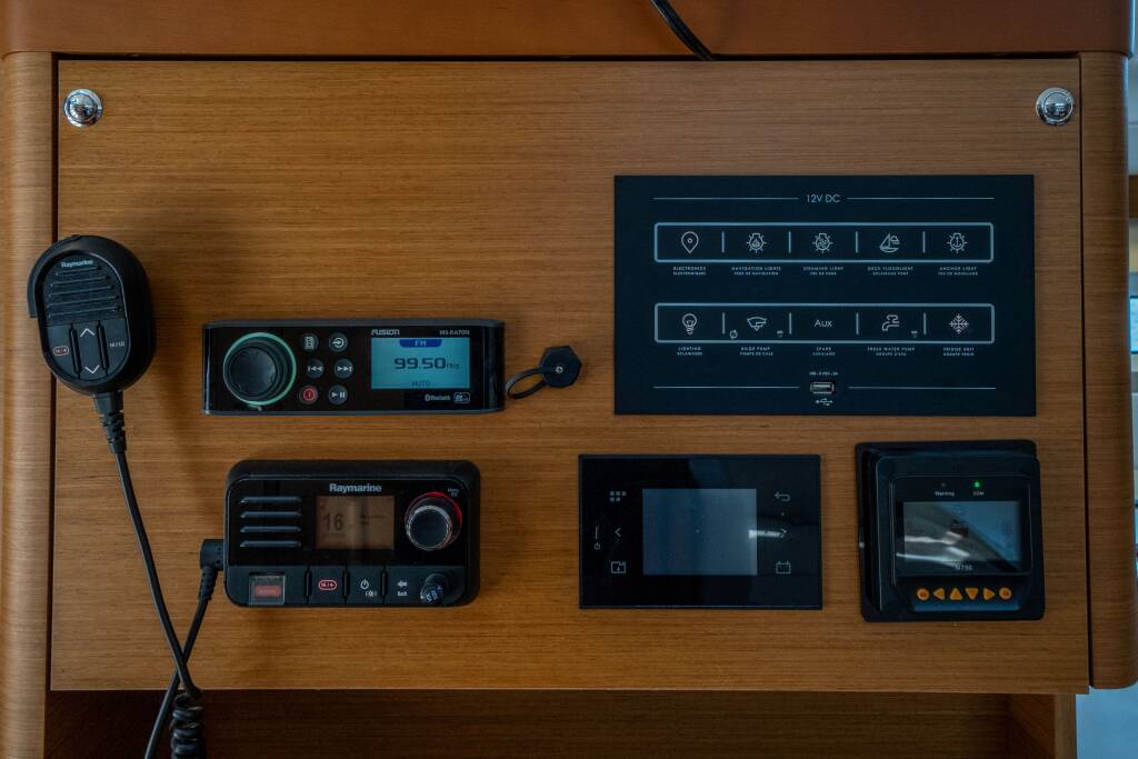 Sailing yacht Sun Odyssey 490 Elenor