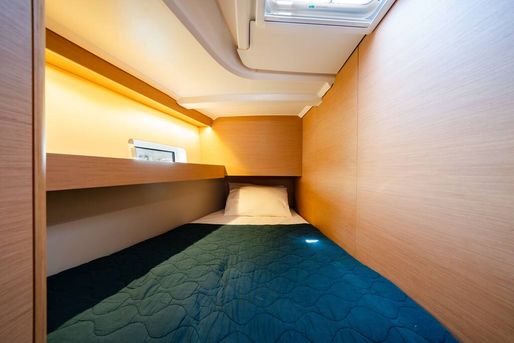 Sailing yacht Sun Odyssey 490 Calma