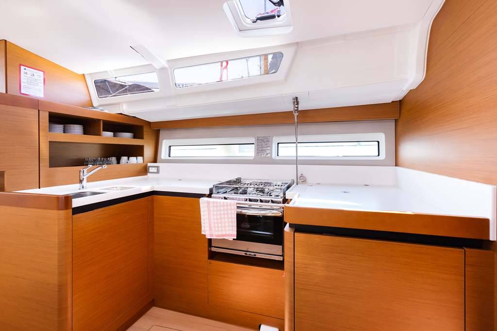 Sailing yacht Sun Odyssey 490 Lydia