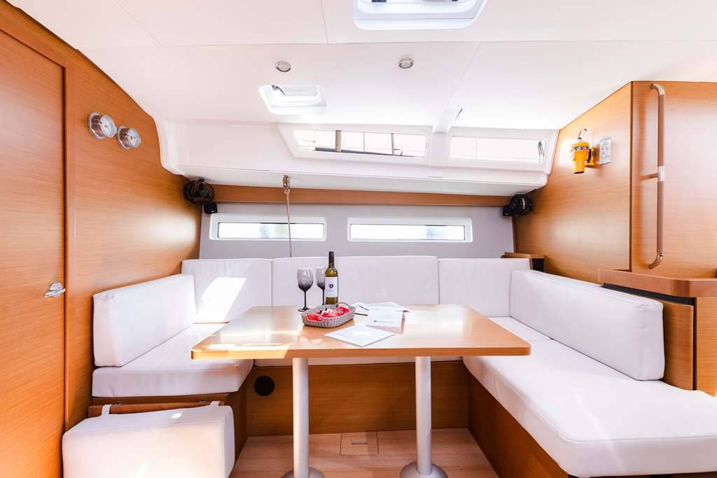 Sailing yacht Sun Odyssey 490 Lydia