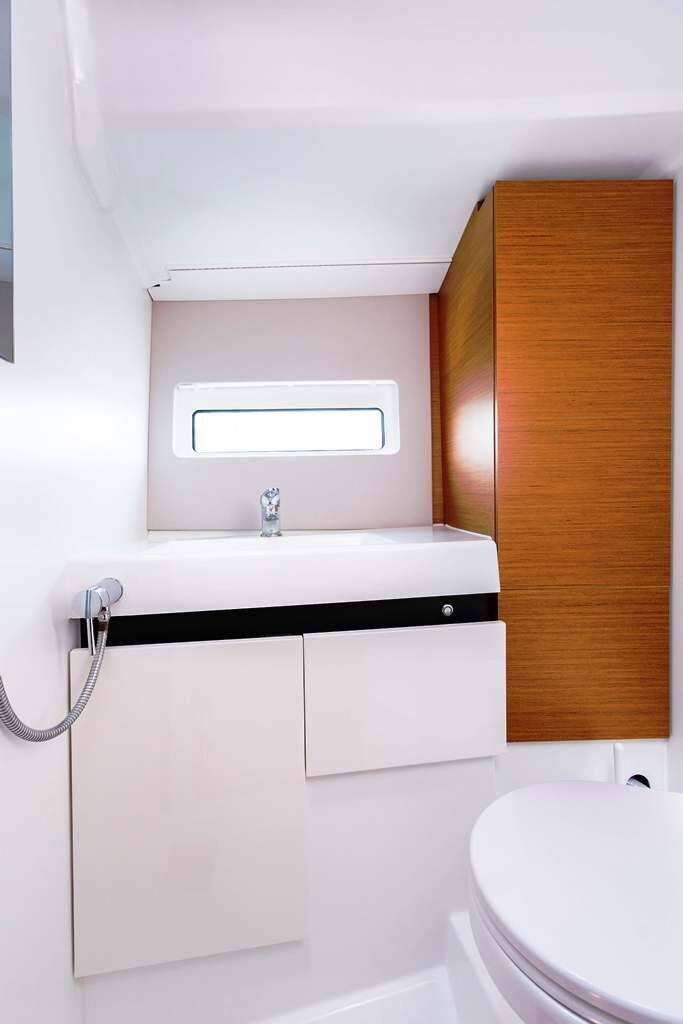 Sailing yacht Sun Odyssey 490 Lydia