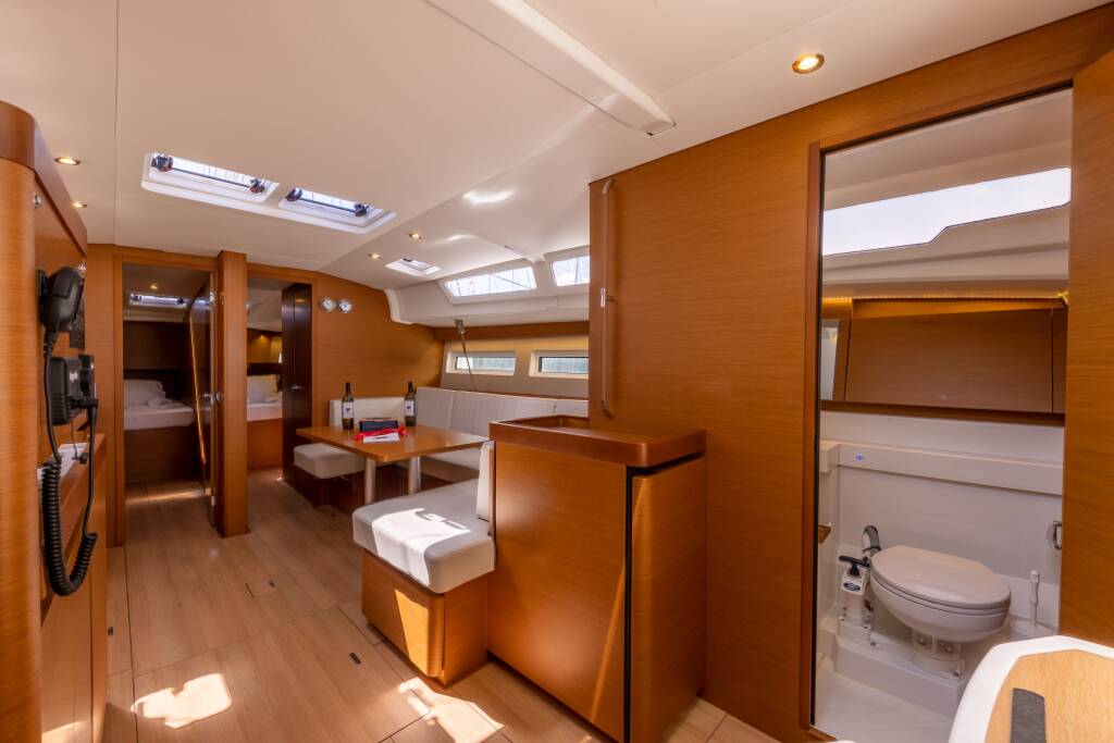 Sailing yacht Sun Odyssey 490 Mare Mia
