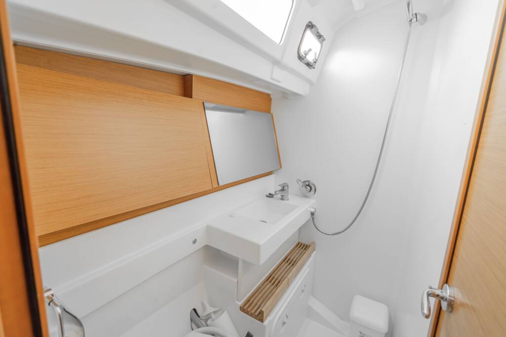 Sailing yacht Sun Odyssey 490 Sea Safari