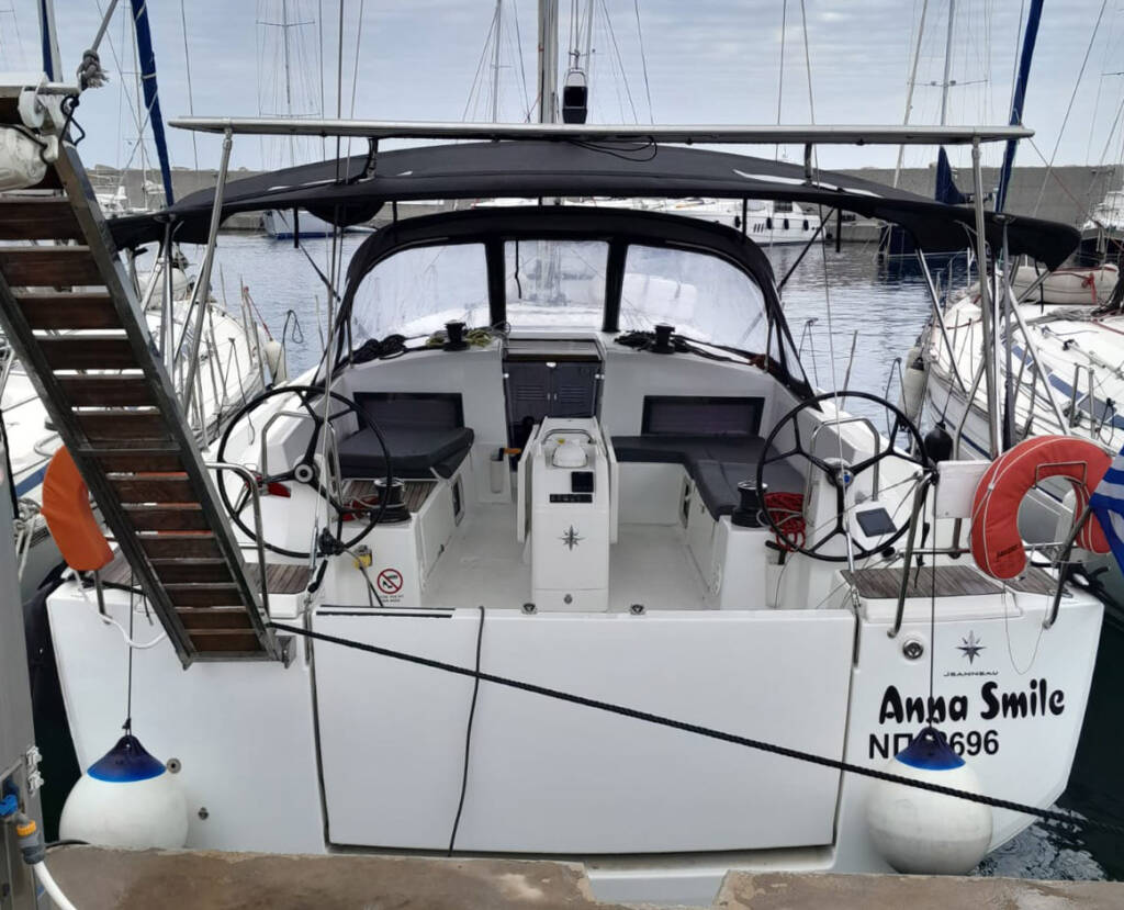 Sailing yacht Sun Odyssey 490 CLASS