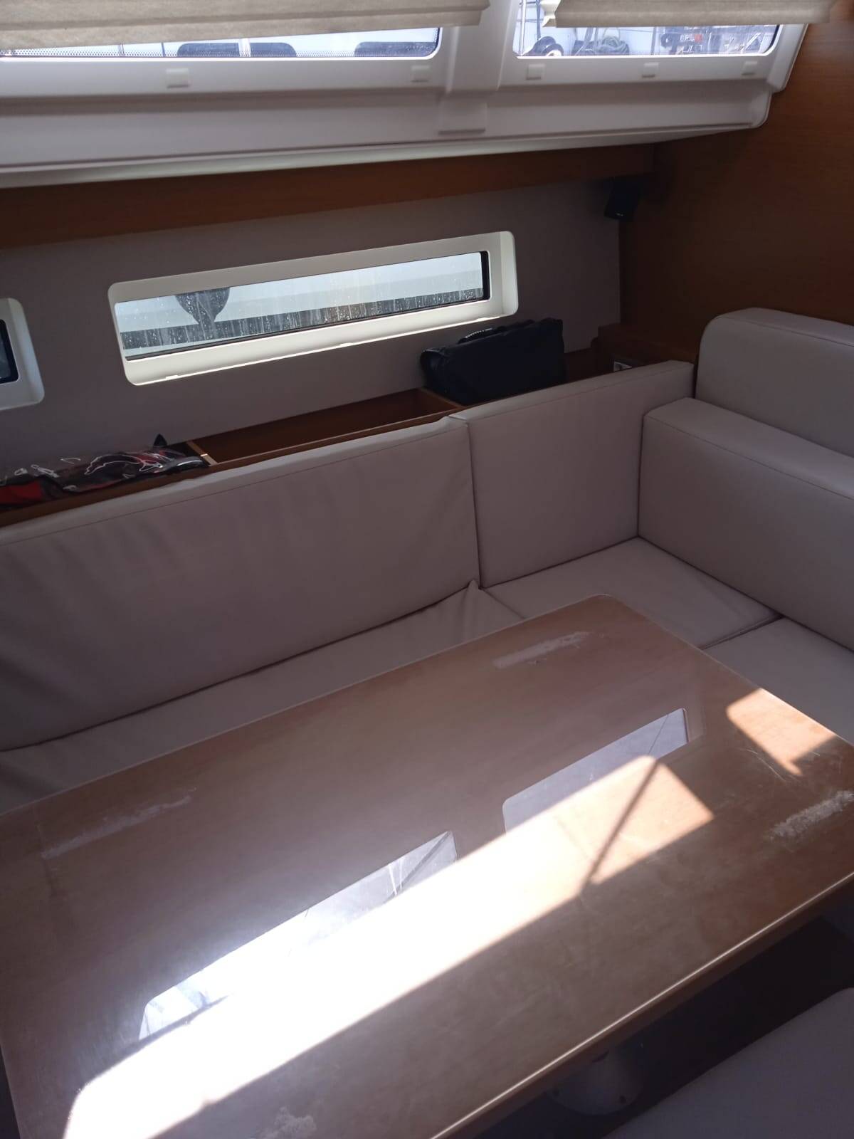 Sailing yacht Sun Odyssey 490 CLASS