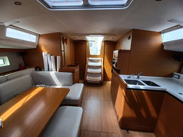Sailing yacht Sun Odyssey 490 ECONOMY