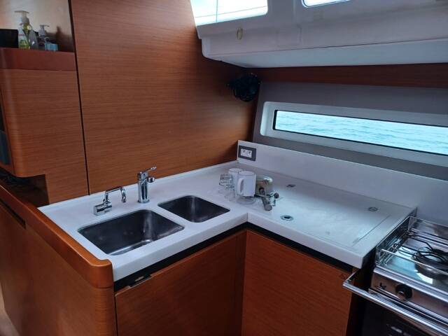 Sailing yacht Sun Odyssey 490 ECONOMY