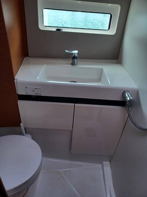 Sailing yacht Sun Odyssey 490 ECONOMY
