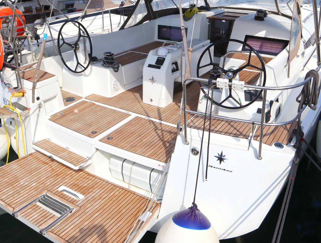Sailing yacht Sun Odyssey 490 CLASS