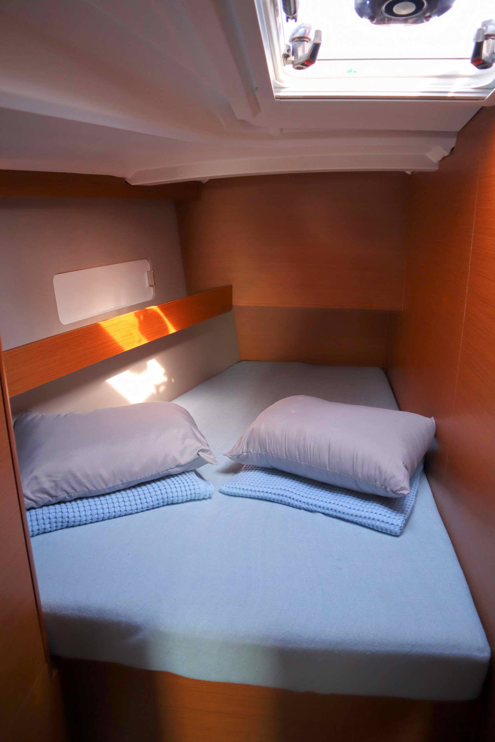 Sailing yacht Sun Odyssey 490 CLASS