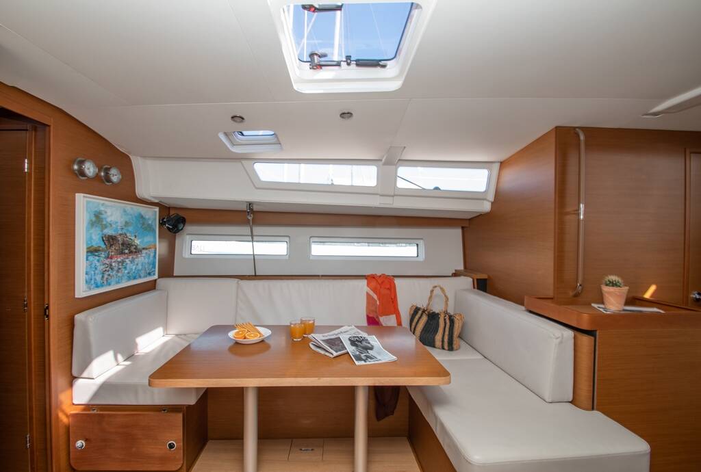 Sailing yacht Sun Odyssey 490 Knot