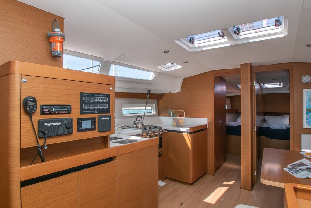 Sailing yacht Sun Odyssey 490 Knot