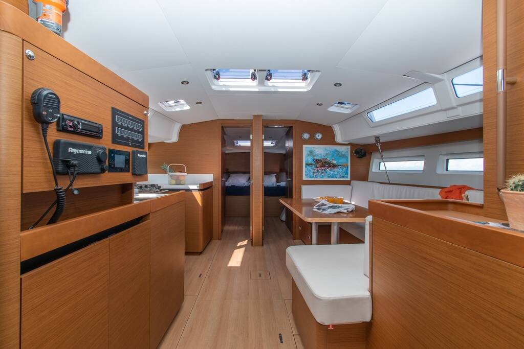 Sailing yacht Sun Odyssey 490 Knot