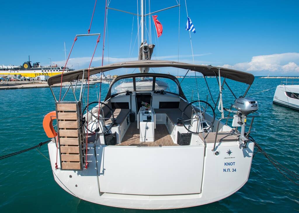 Sailing yacht Sun Odyssey 490 Knot