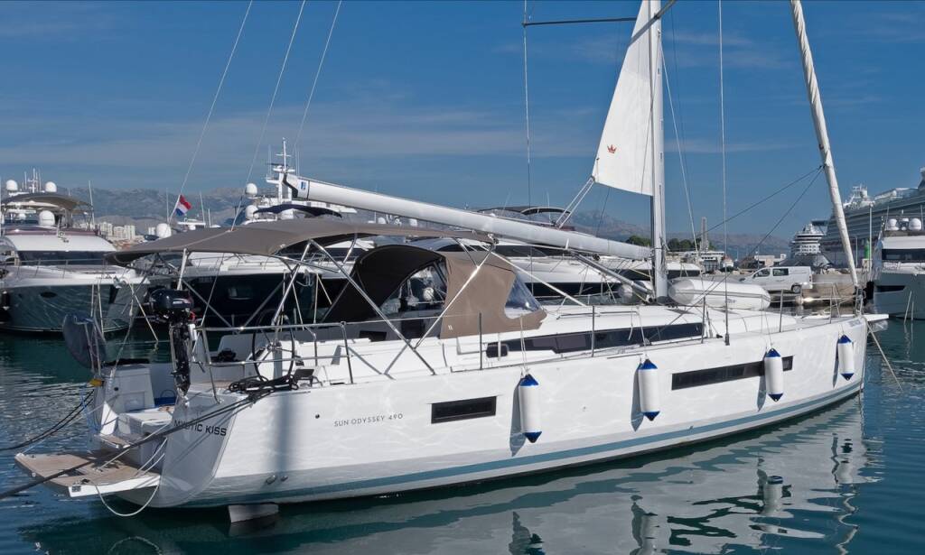 Sailing yacht Sun Odyssey 490 Mystic Kiss