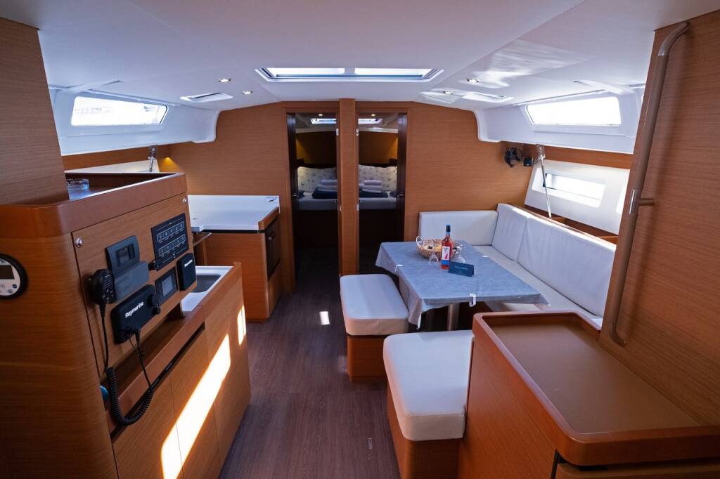 Sailing yacht Sun Odyssey 490 Mystic Kiss