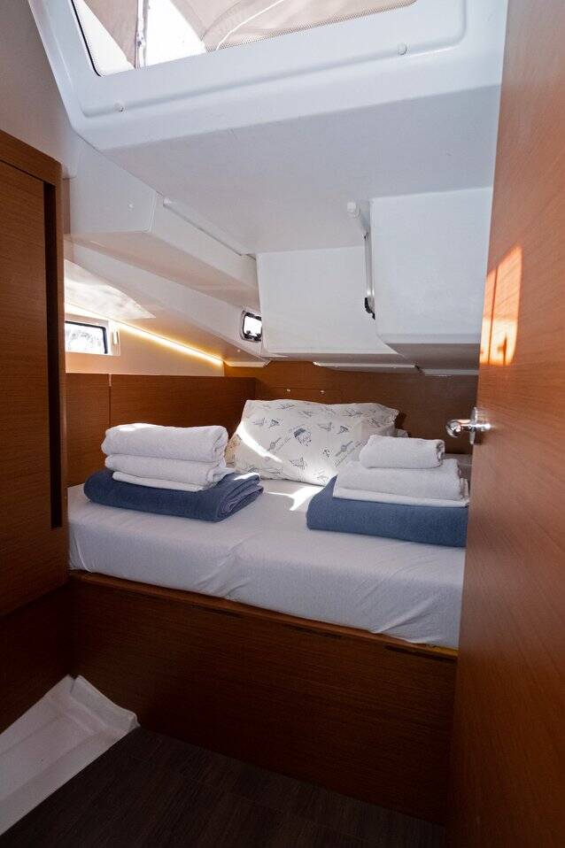 Sailing yacht Sun Odyssey 490 Mystic Kiss