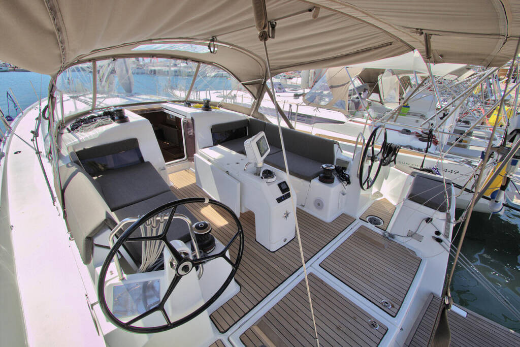 Sailing yacht Sun Odyssey 490 Menelaos
