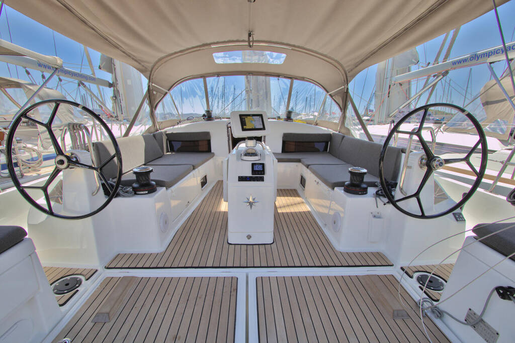 Sailing yacht Sun Odyssey 490 Menelaos