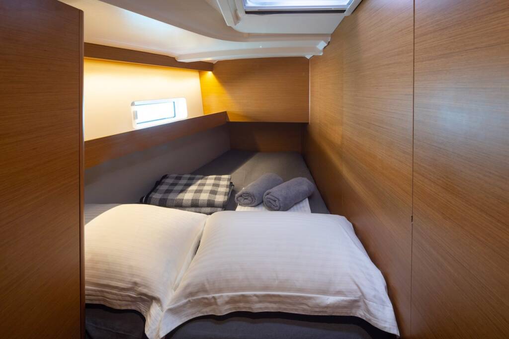 Sailing yacht Sun Odyssey 490 Maria