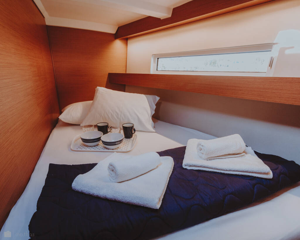 Sailing yacht Sun Odyssey 490 Pnoe