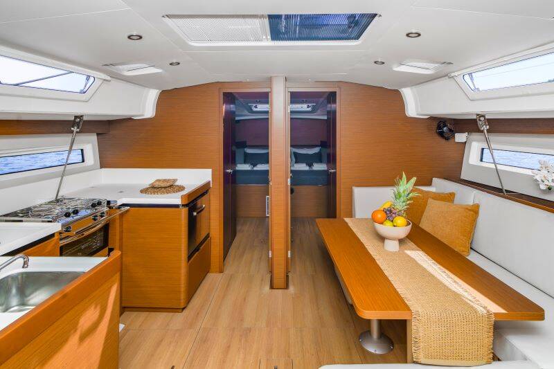 Sailing yacht Sun Odyssey 490 Osejava