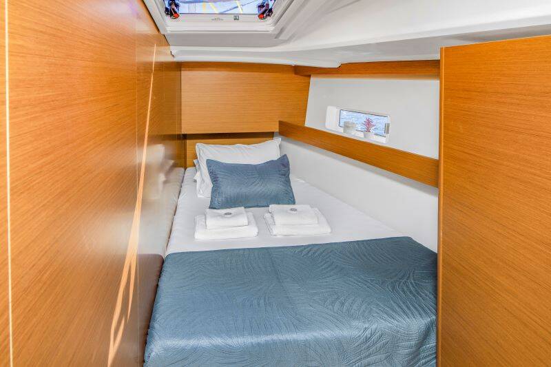 Sailing yacht Sun Odyssey 490 Osejava