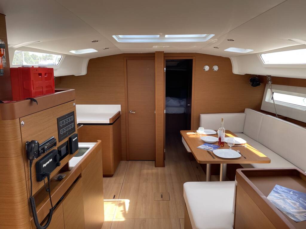 Sailing yacht Sun Odyssey 490 Electra