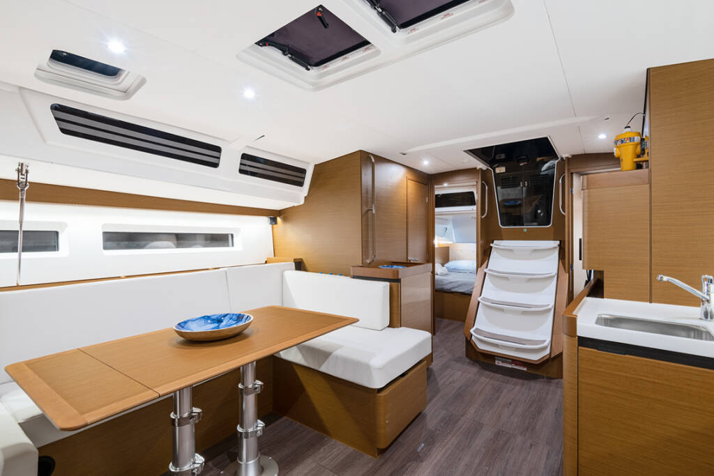 Sailing yacht Sun Odyssey 490 Notus