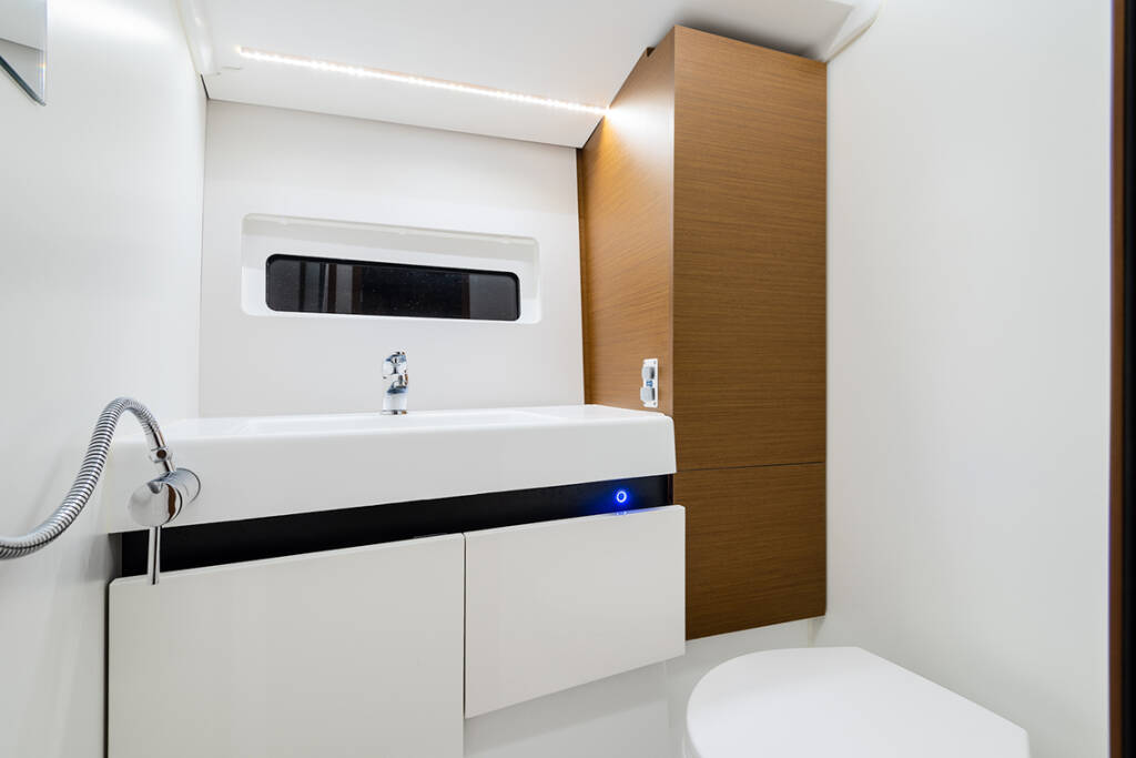 Sailing yacht Sun Odyssey 490 Notus