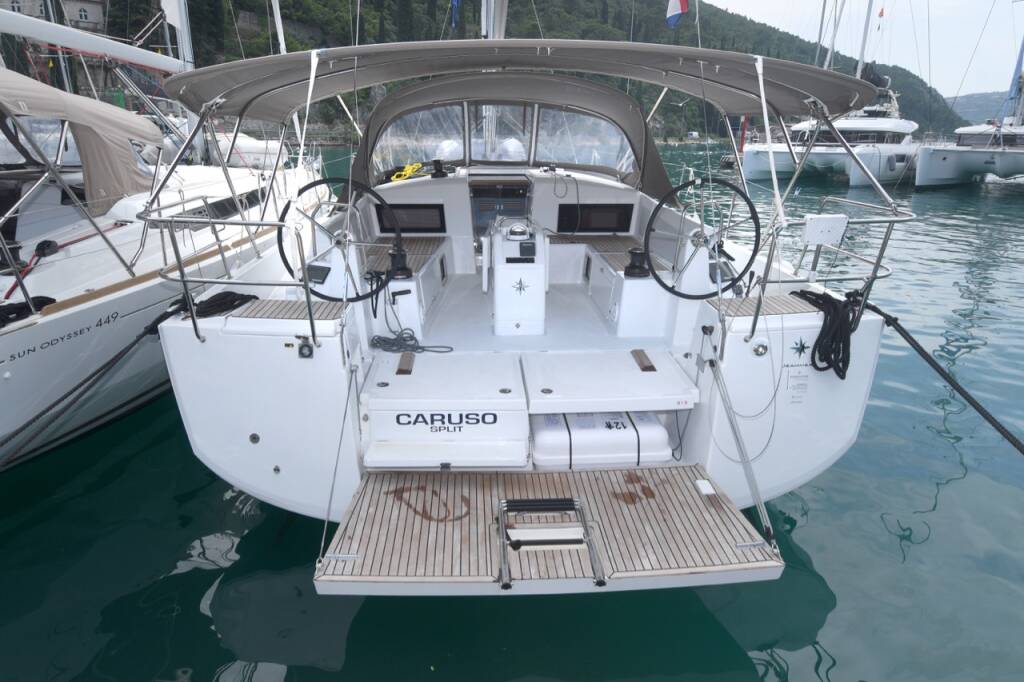 Sailing yacht Sun Odyssey 490 Caruso