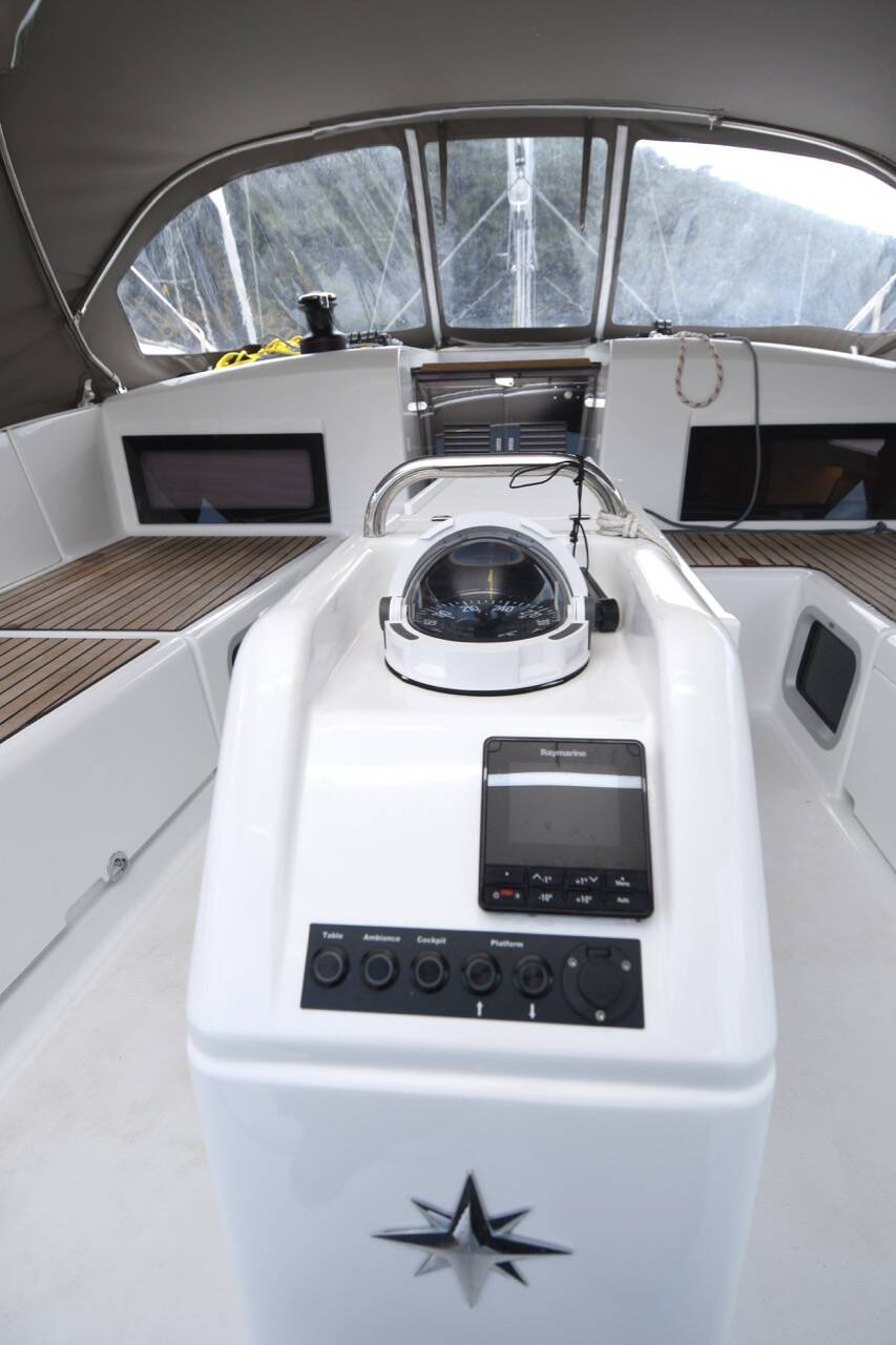 Sailing yacht Sun Odyssey 490 Caruso