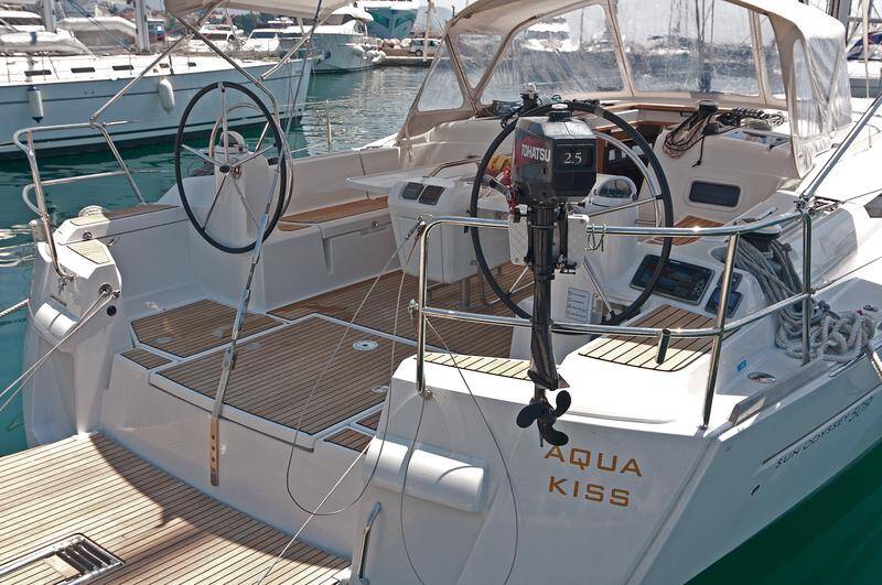 Sailing yacht Sun Odyssey 509 Aqua Kiss