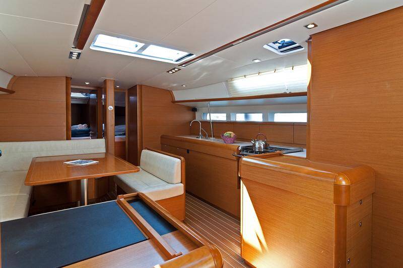 Sailing yacht Sun Odyssey 509 Aqua Kiss