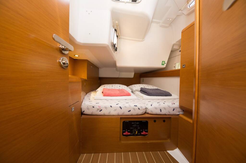 Sailing yacht Sun Odyssey 509 Ilona