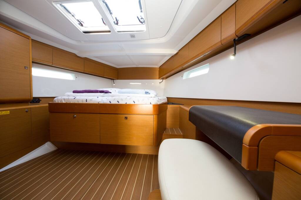 Sailing yacht Sun Odyssey 509 Ilona