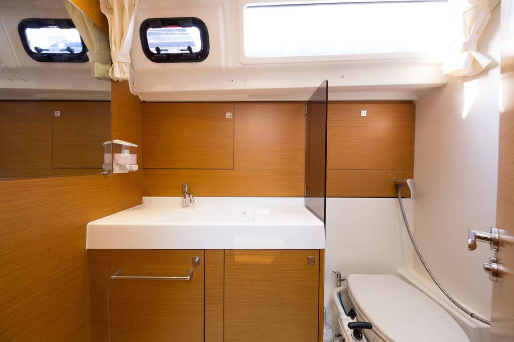 Sailing yacht Sun Odyssey 509 Ilona