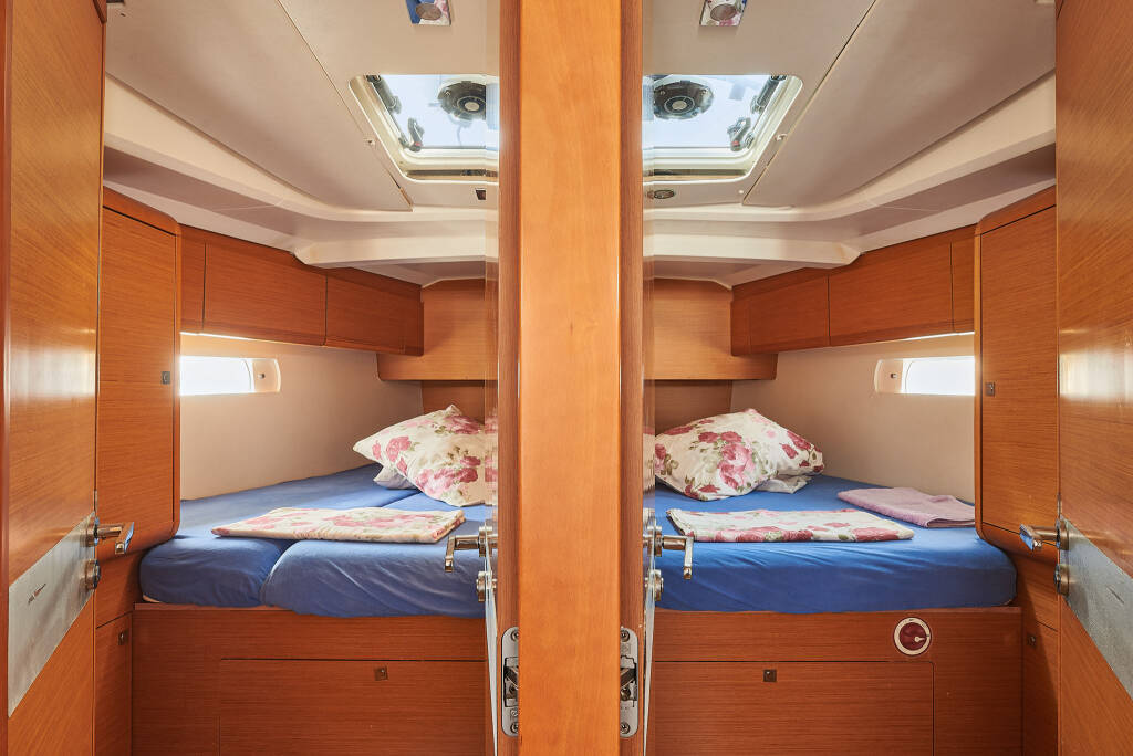Sailing yacht Sun Odyssey 509 I.Q.