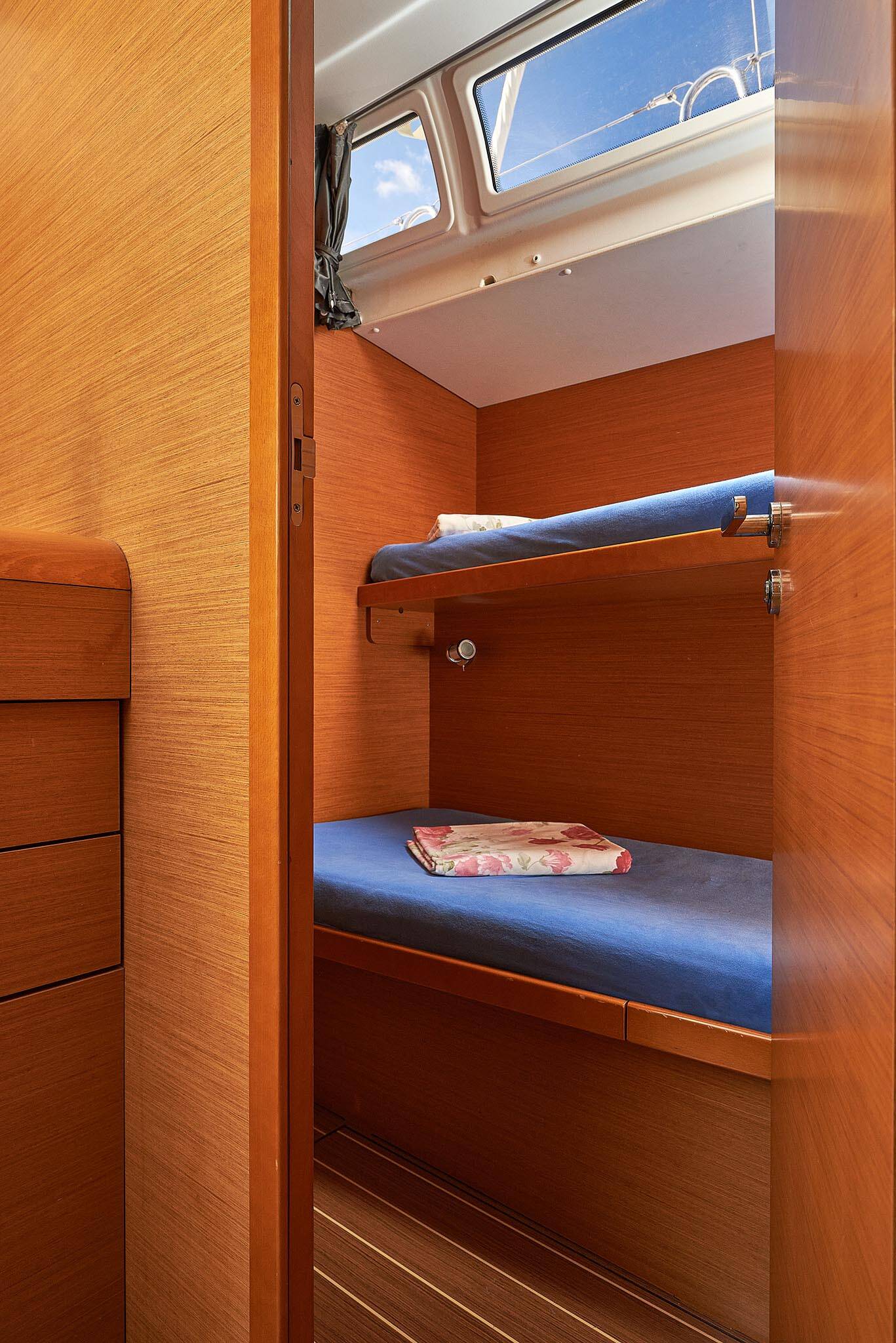 Sailing yacht Sun Odyssey 509 I.Q.