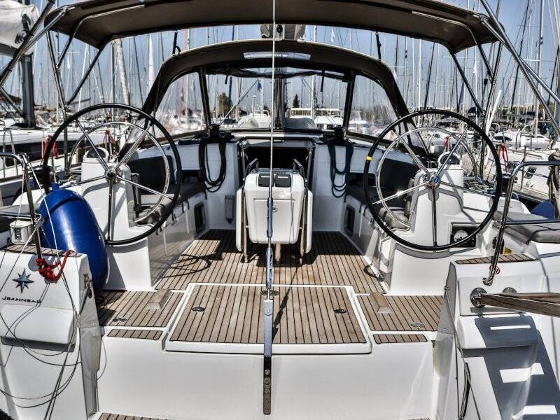 Sailing yacht Sun Odyssey 509 Promise