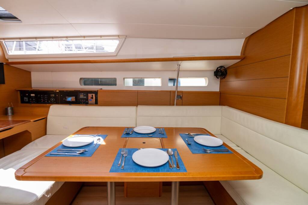 Sailing yacht Sun Odyssey 509 Promise